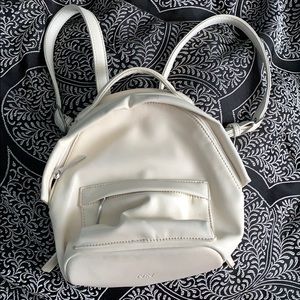 White Matt and Nat mini backpack